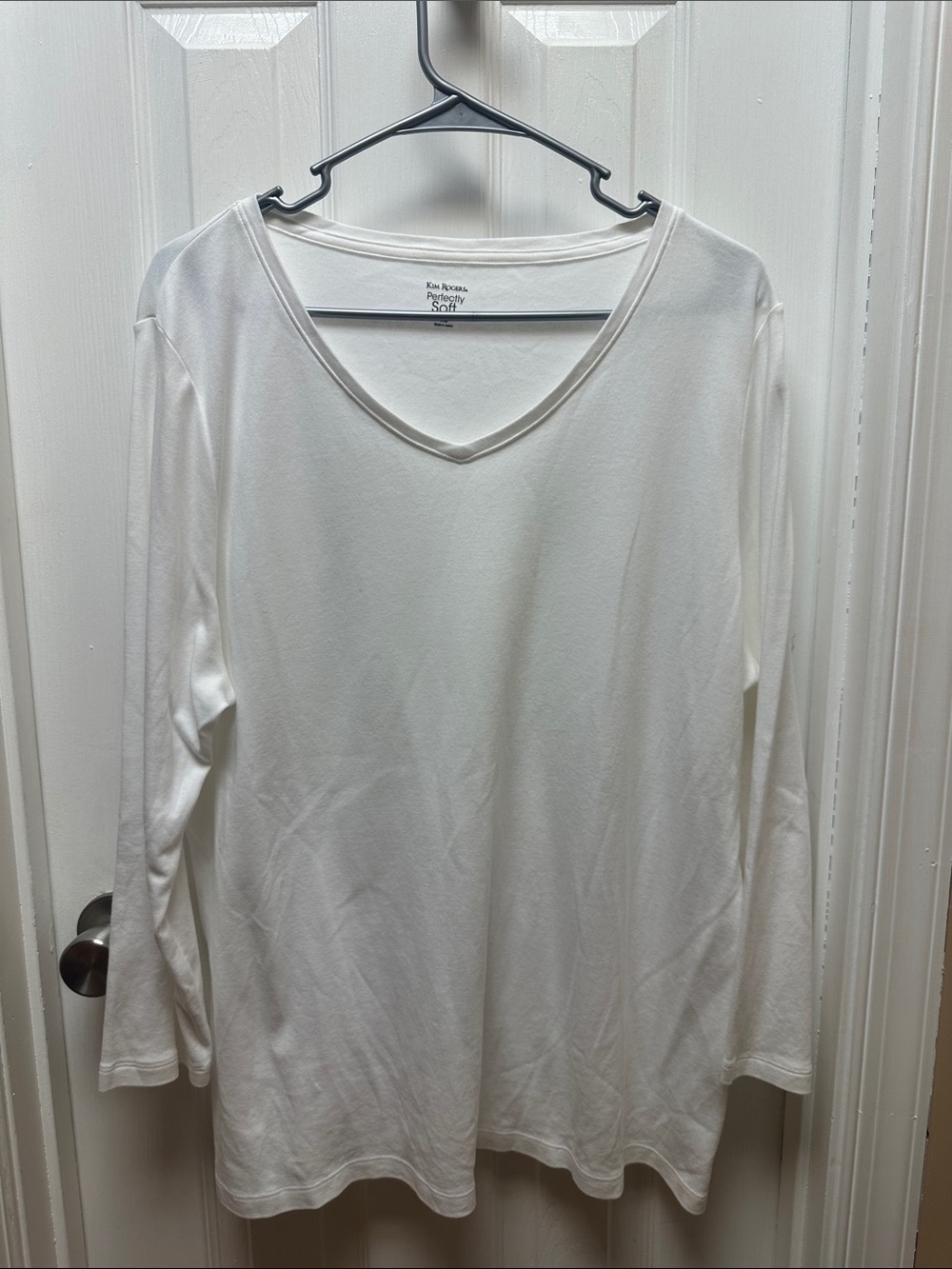 Kim Rogers White Long Sleeve V-Neck Tee XL